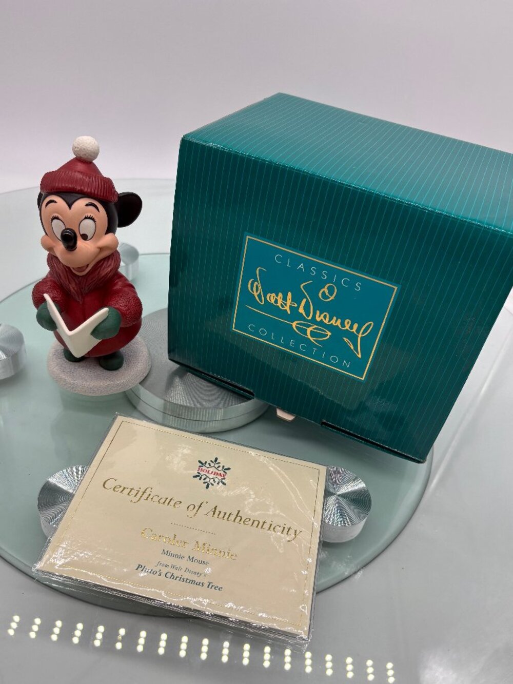 WDCC Caroler Minnie + COA (1998)